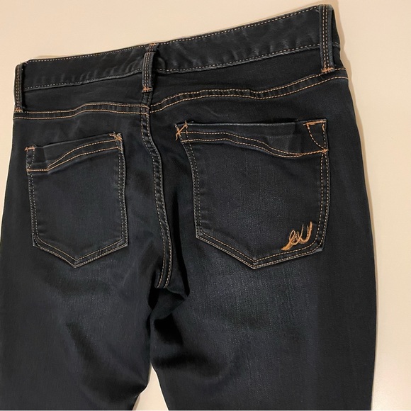 Express EXP SuperSoft Super Skinny Low Rise Jean Size 4S - Picture 4 of 6